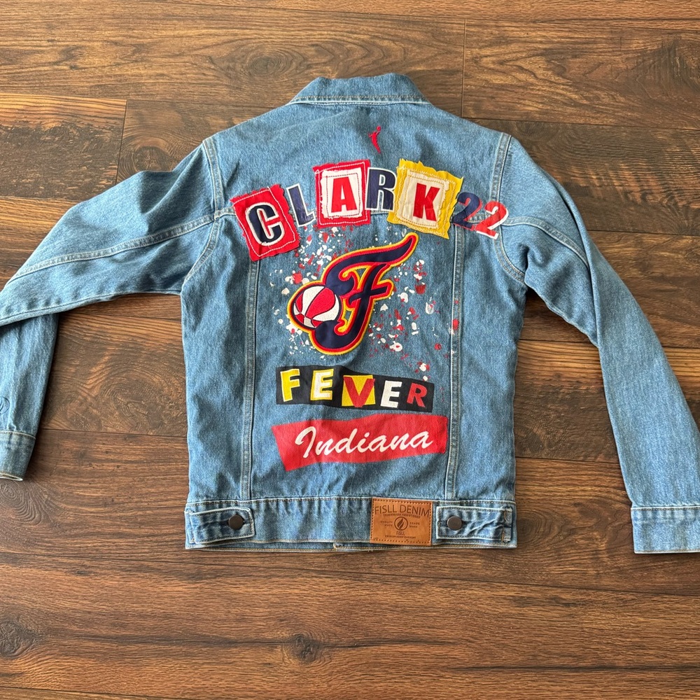 Caitlin Clark WNBA Indiana Fever Denim Jean Jacket Women’s Licensed NWT